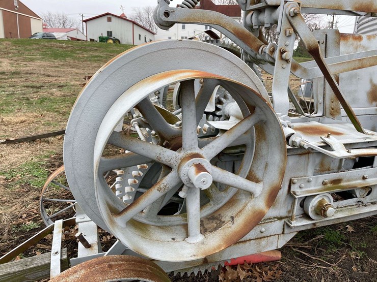 vintage-bale-press-on-steel-image-15