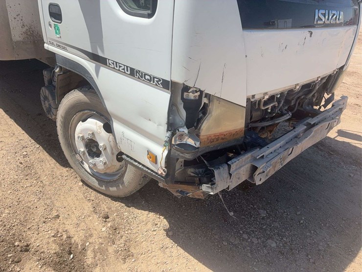 2006-isuzu-nqr-image-10