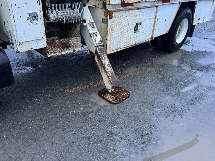 1988-international-s1700-image-33