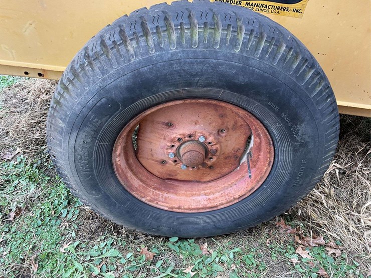 knoedler-pto-drive-auger-cart-image-9