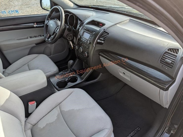 kia-sorento-lx-image-35