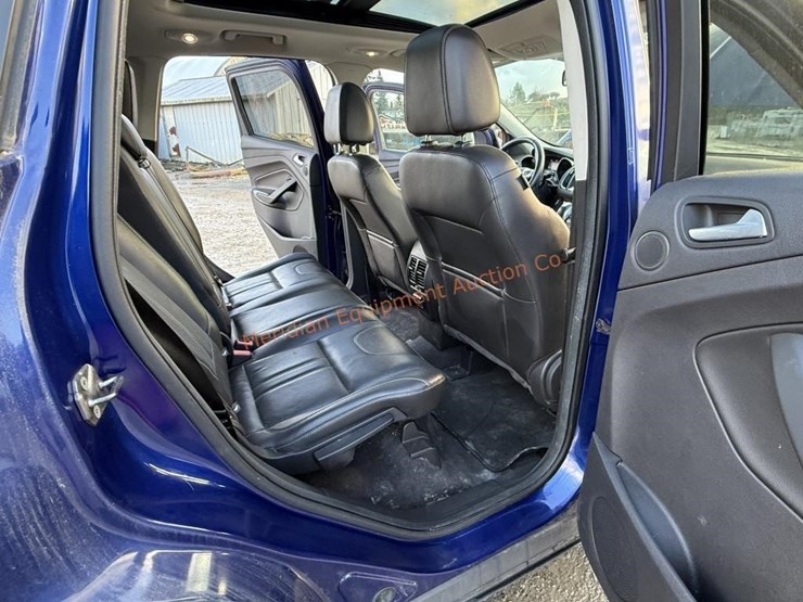 ford-escape-titanium-image-34