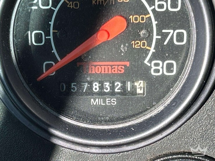 2000-thomas-saf-t-liner-image-6