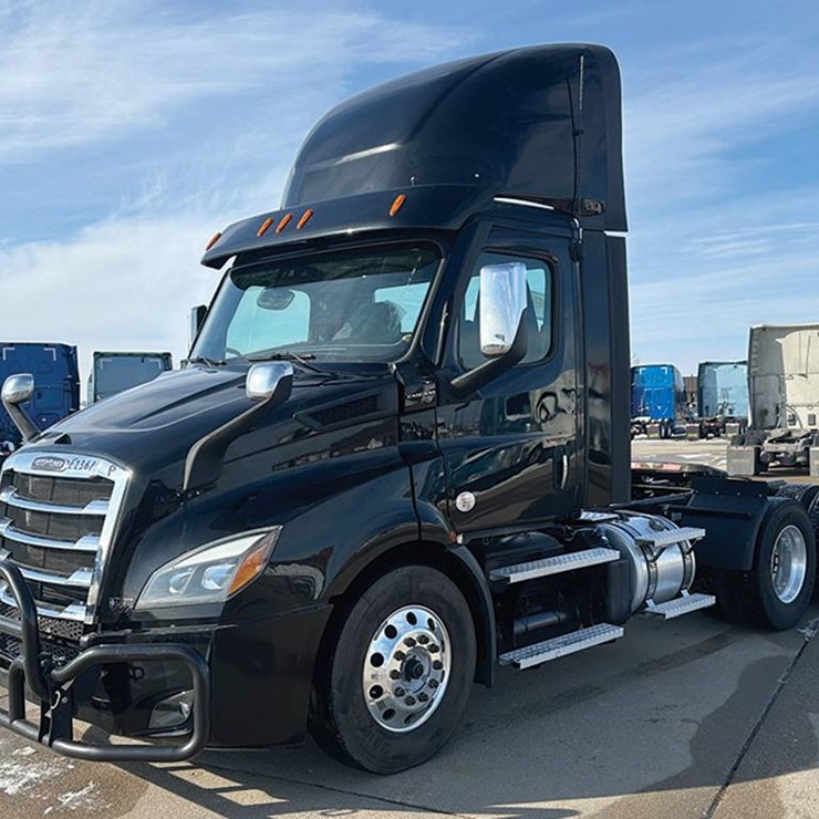 2022 FREIGHTLINER CASCADIA 116