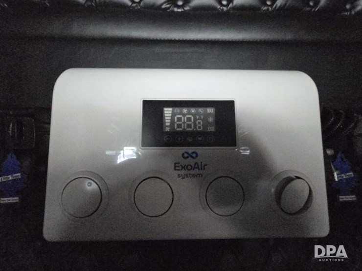 2019-kenworth-w900-image-21