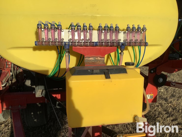 2012-krause-gladiator-16r30-strip-till-machine-image-10