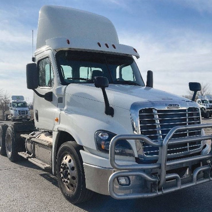 2017 FREIGHTLINER CASCADIA 125