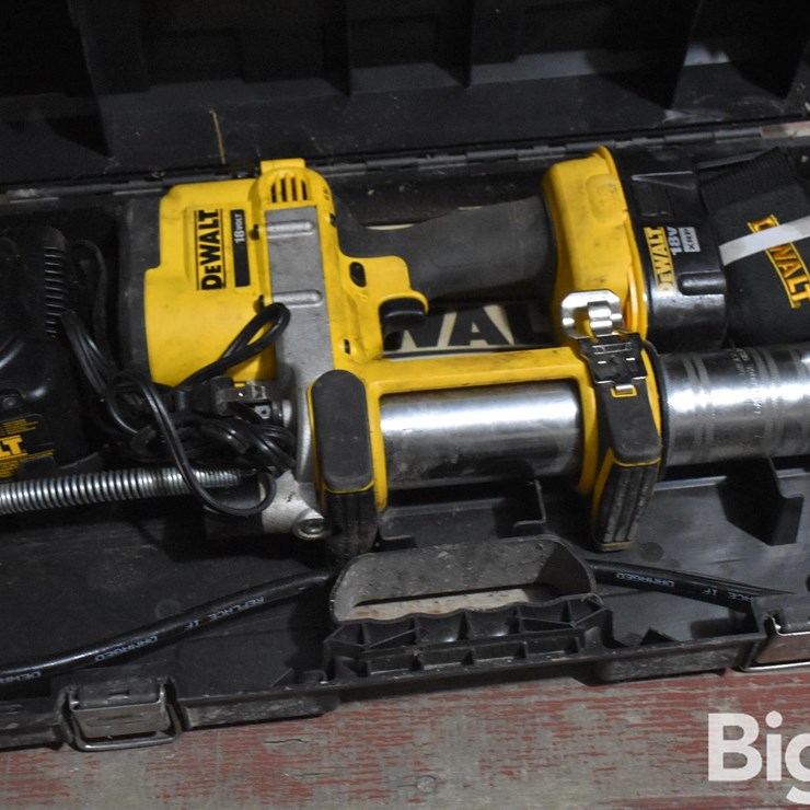 DeWalt Grease Gun
