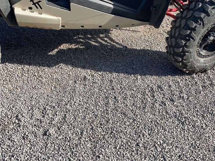 2015-polaris-rzr-900-image-10