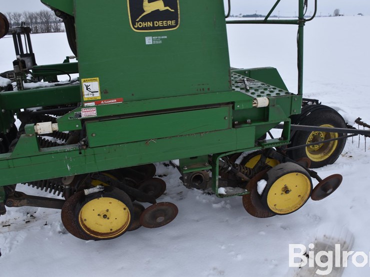 john-deere-750-image-18