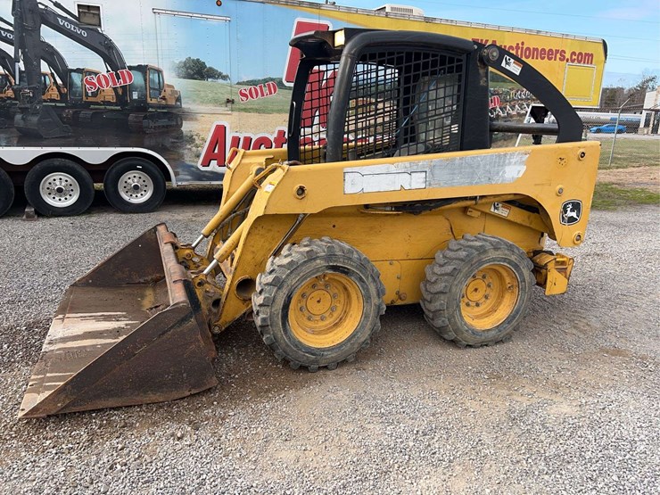 john-deere-317-image-3