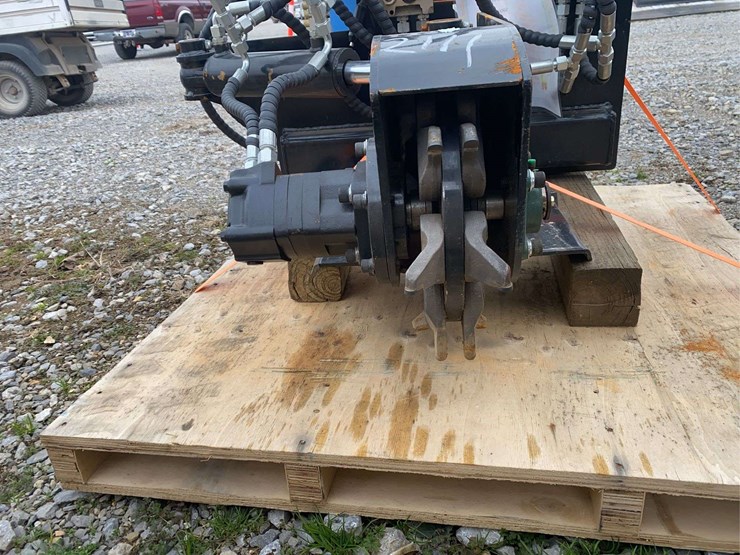 unused-giyi-mini-skid-steer-articulating-stump-grinder-image-6