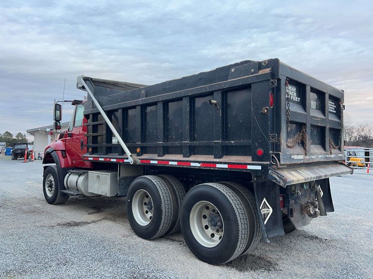 2009-international-7600-image-20