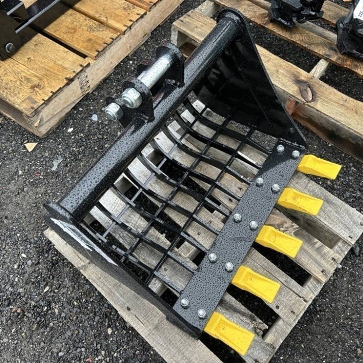 2025 IR Rock Screening Dig Bucket