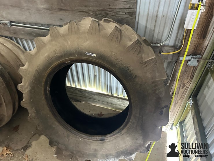 titan-16.9-28-tire-image-1