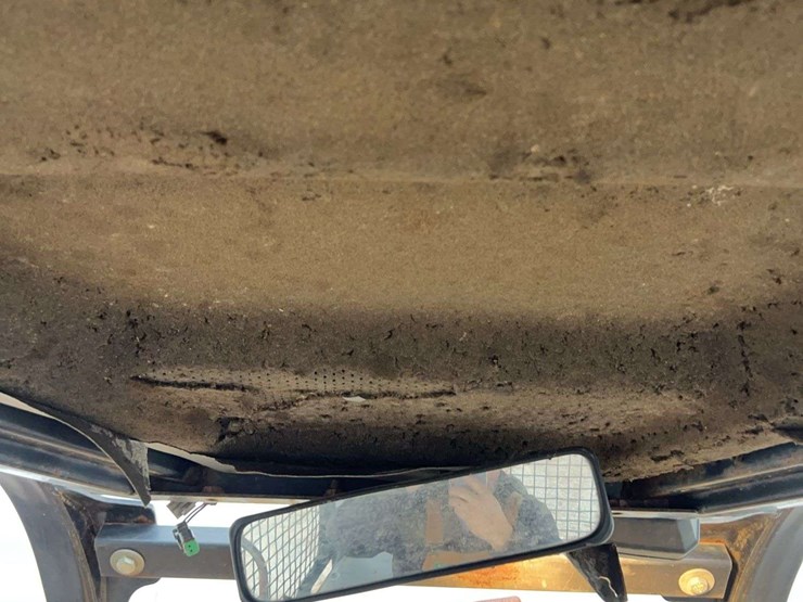 2015-caterpillar-d5k2-lgp-image-45