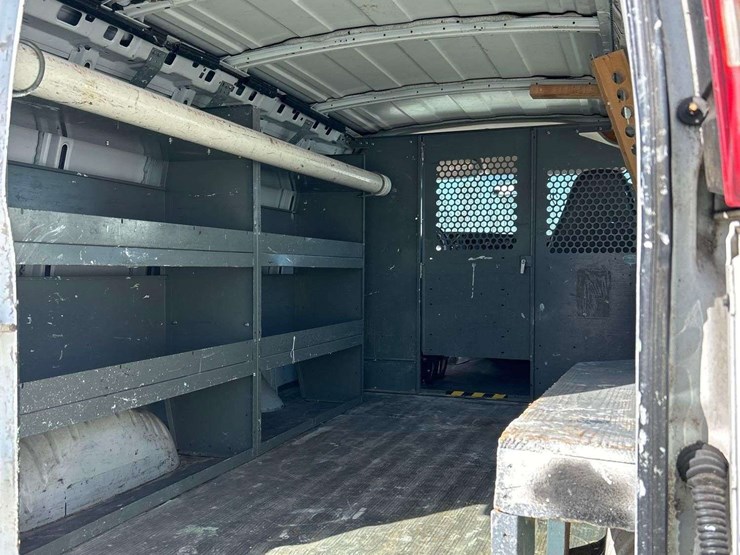 2008-gmc-2500-image-23