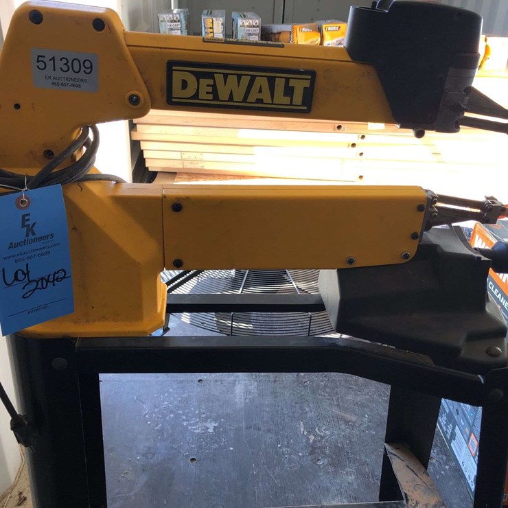 DEWALT SCROLL SAW