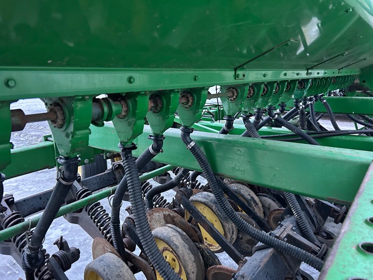 john-deere-750-image-15