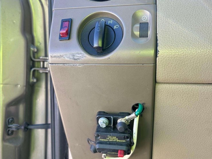 2004-ford-f150-image-17