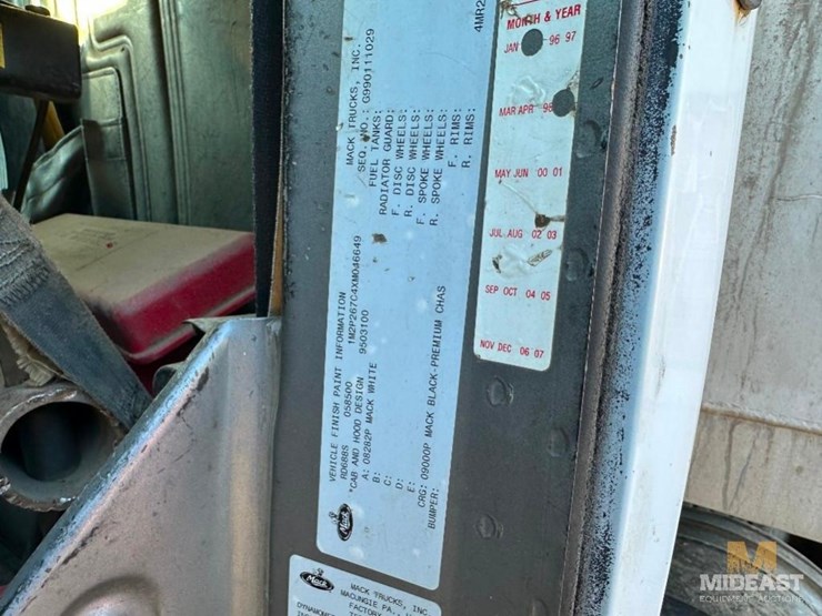 1999-mack-rd688-triaxle-dump-truck-image-47