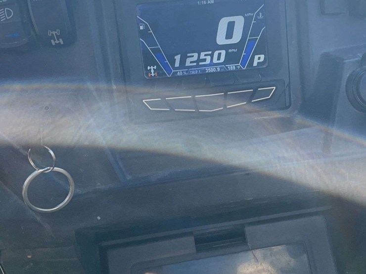 2015-polaris-rzr-900-image-19