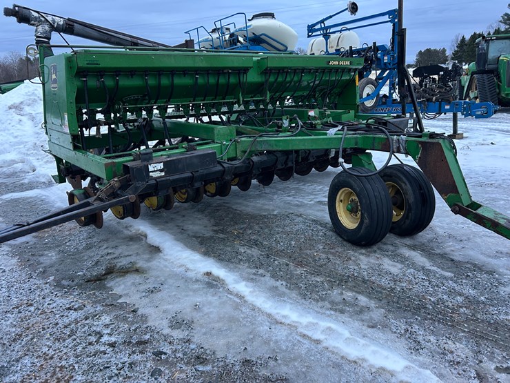 john-deere-750-image-4