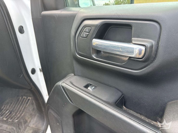 2021-chevrolet-silverado-1500-image-14