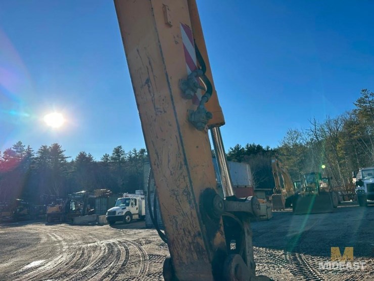 2012-liebherr-924c-wheeled-excavator-image-13