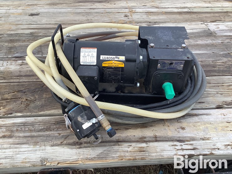 john-blue-21630-injection-chemical-pump-image-2