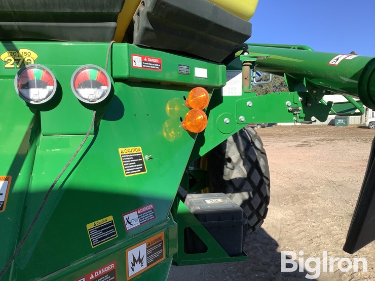 2017-john-deere-1890c-1910t-air-seeder-&-commodity-cart-image-12