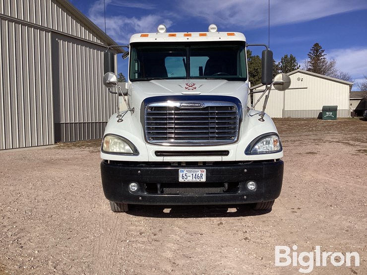2007-freightliner-columbia-t/a-truck-tractor-image-2