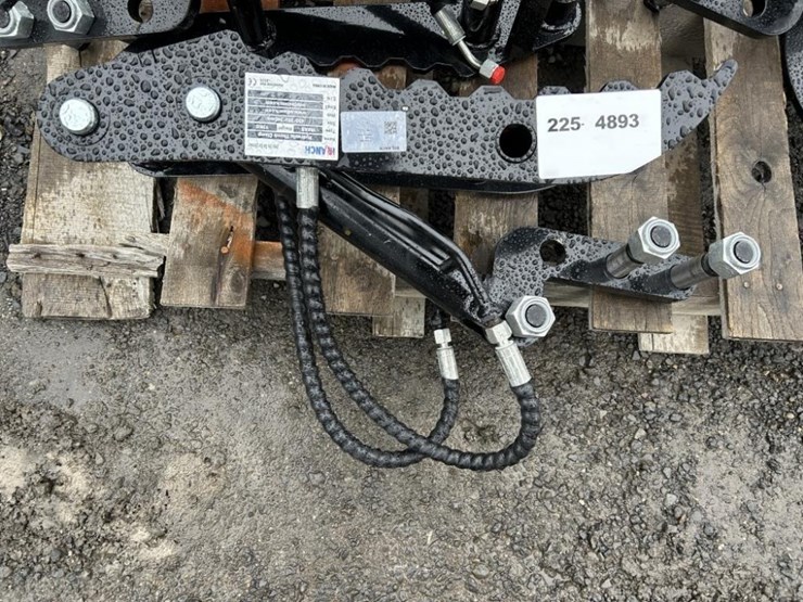 2025-ir-hydraulic-thumb-image-2