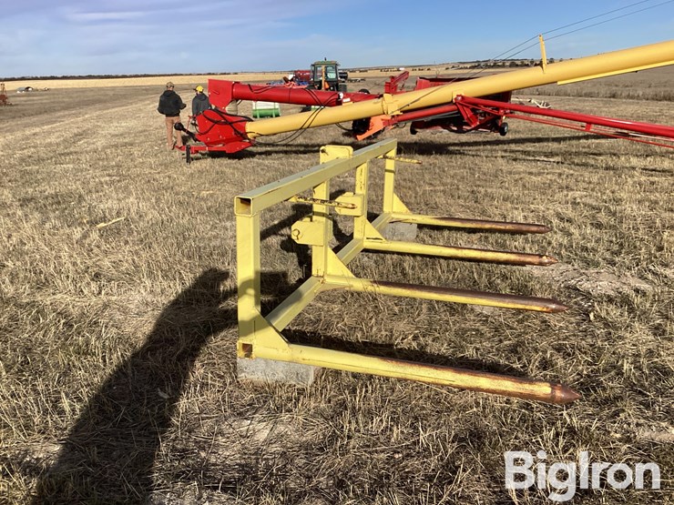 shop-built-round-bale-mover-image-4