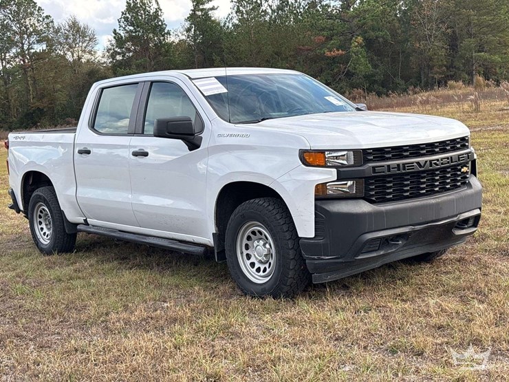 2021-chevrolet-silverado-1500-image-2
