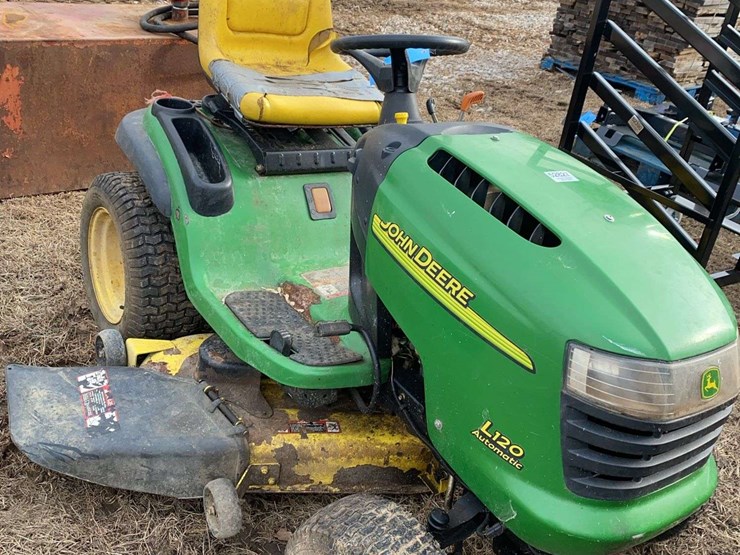 john-deere-l120-image-1