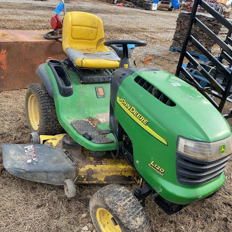 JOHN DEERE L120