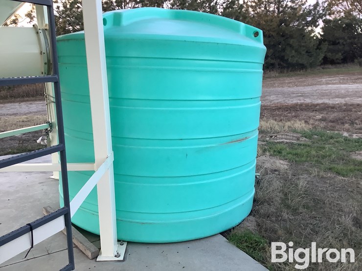 2023-endura-plas-1550-gallon-tank-image-5