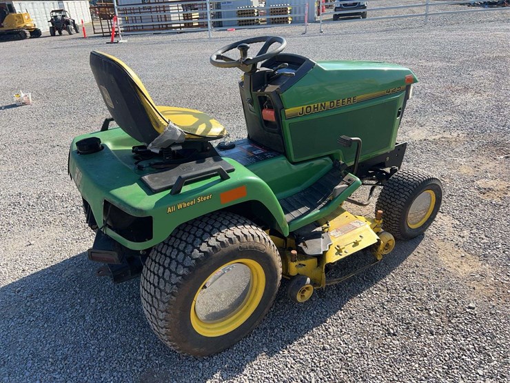 john-deere-425-image-11