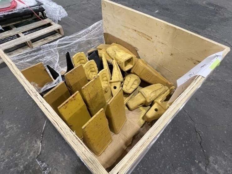 caterpillar-12-image-3