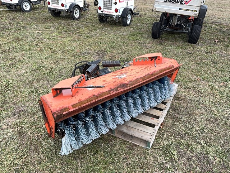 2022-kubota-f2690-snow-utility-tractor-sn:14315-image-15