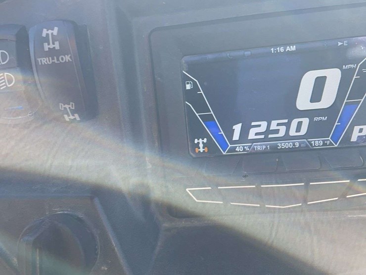 2015-polaris-rzr-900-image-18