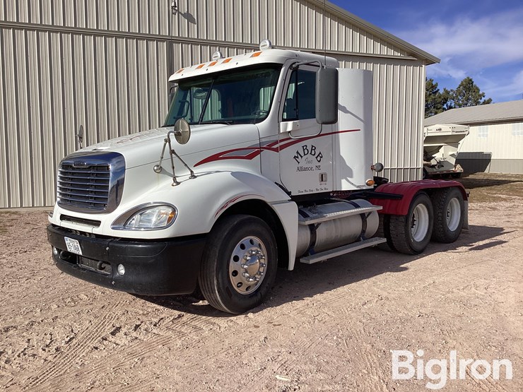 2007-freightliner-columbia-t/a-truck-tractor-image-1