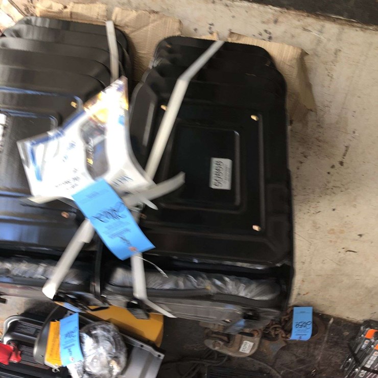 UNUSED 10 (PC) SKLP EQUIPMENT SEATS