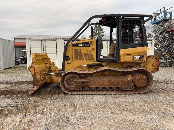 2015-caterpillar-d5k2-lgp-image-3