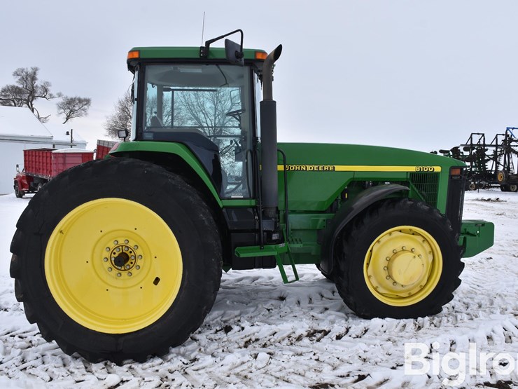 john-deere-8100-image-4