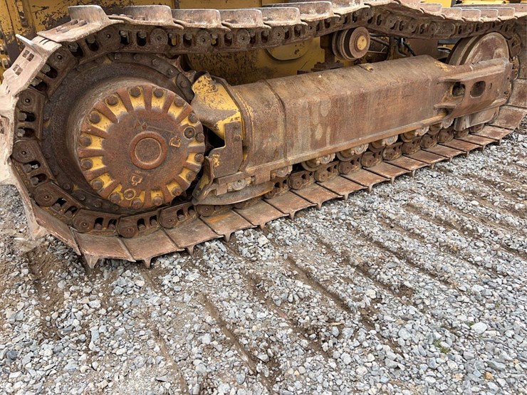 2015-caterpillar-d5k2-lgp-image-53