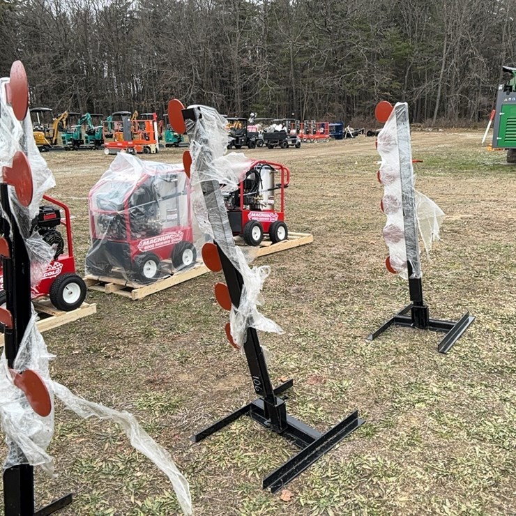 NEW 1/4IN. AR500 DUELING TREE SHOOTING TARGET NEW SUPPORT EQUIPMENT