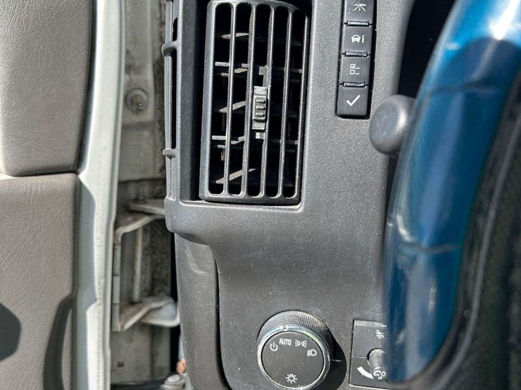 2008-gmc-2500-image-17