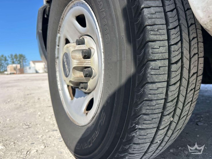 2008-gmc-2500-image-24